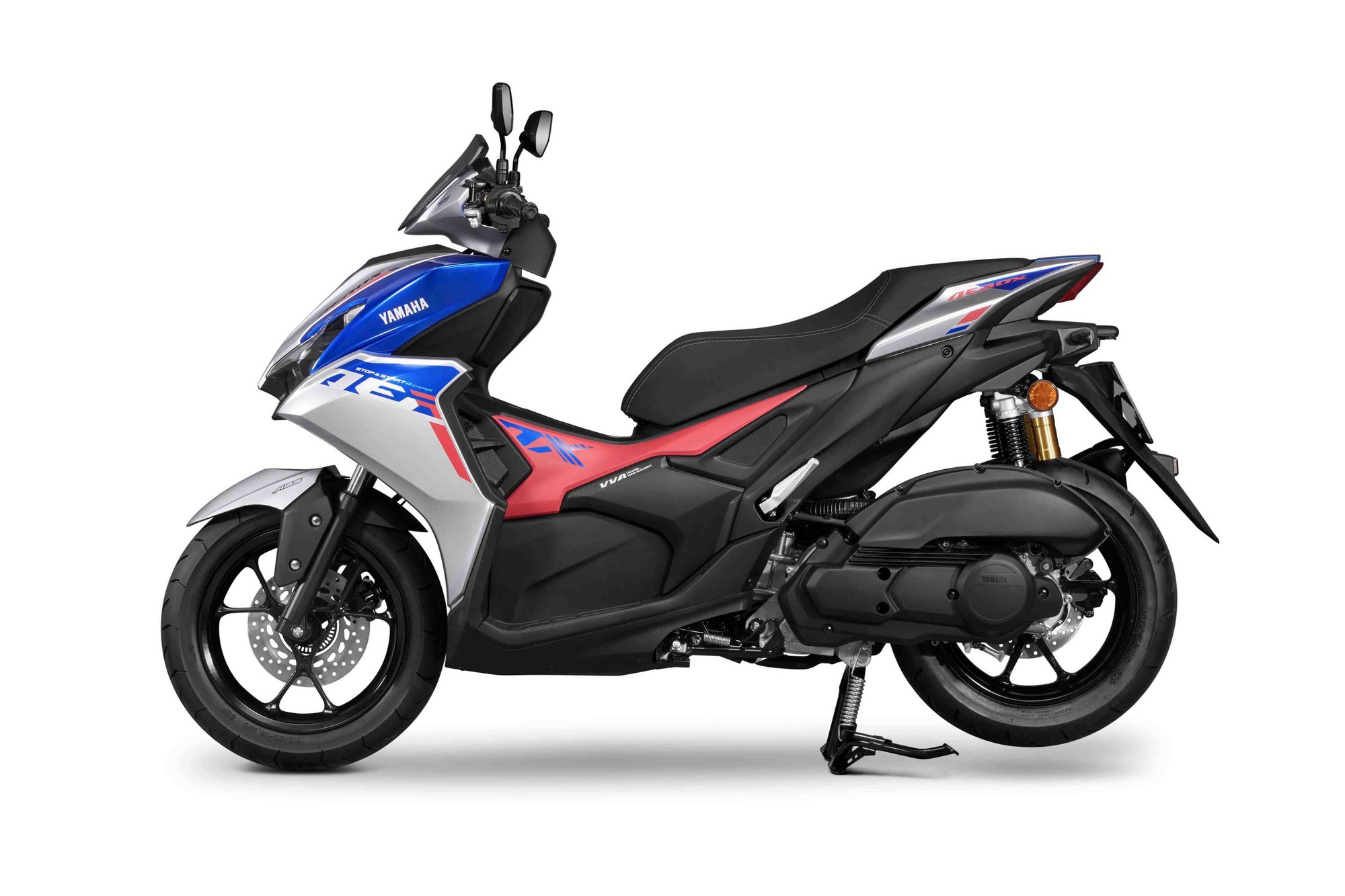 Cụm đèn LED kép tích hợp đèn xi-nhan trên Yamaha Aerox 2025