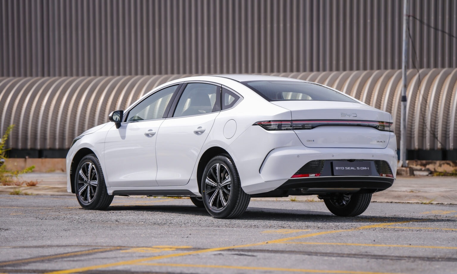Xe hybrid ngày càng phổ biến