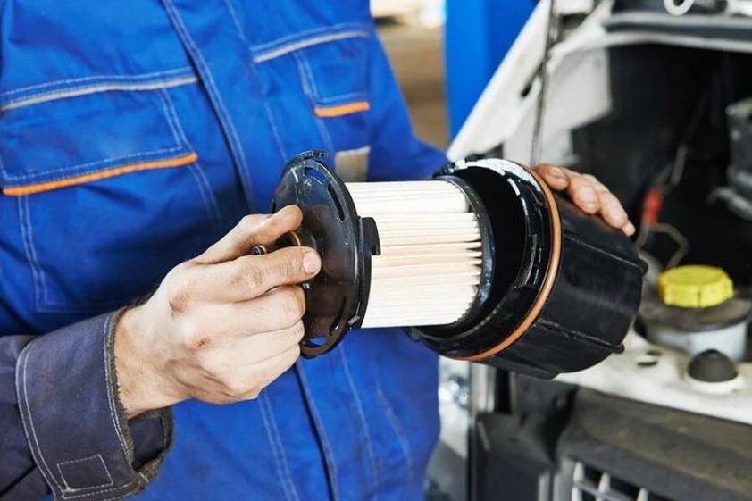 Lọc nhiên liệu bẩn ngăn cản dòng nhiên liệu