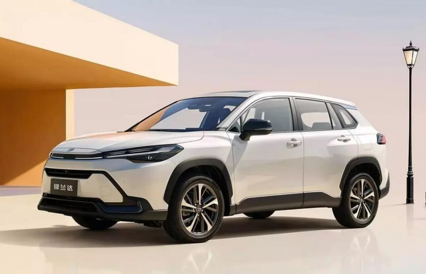 Toyota Frontlander 2026 phần đầu xe
