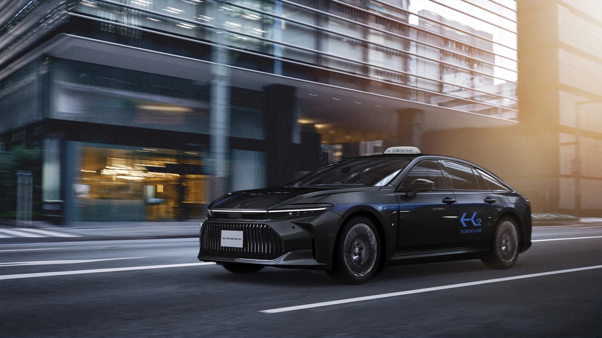 Taxi Toyota Crown chạy bằng pin nhiên liệu hydro tại Tokyo