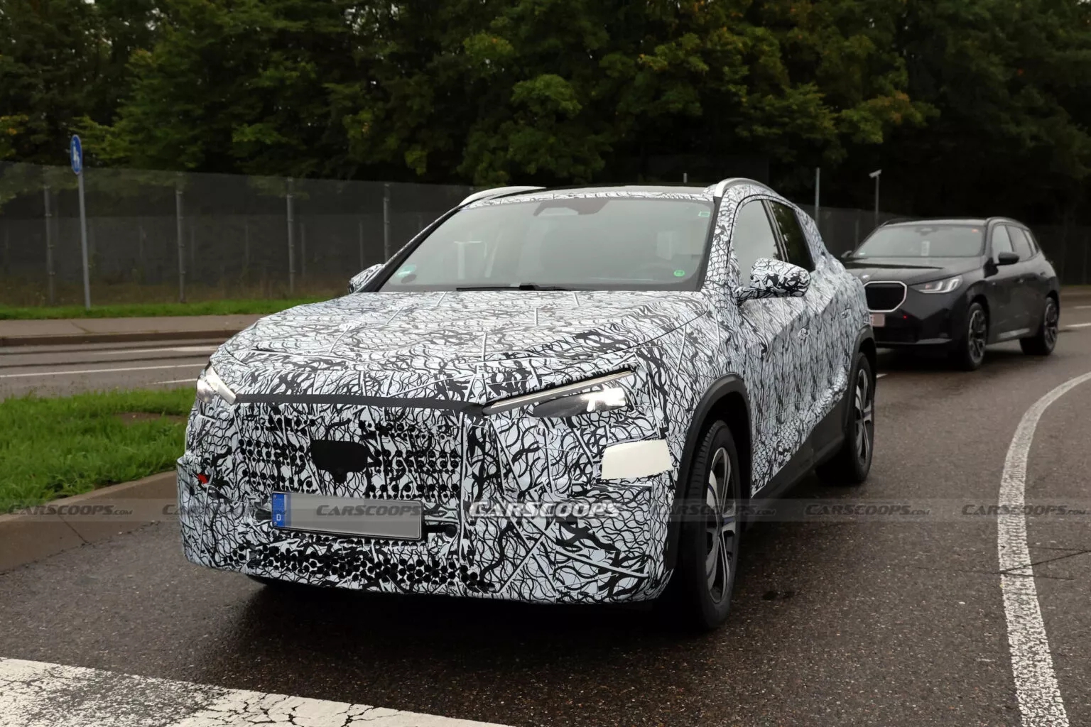 Xe Mercedes-Benz GLA chuẩn bị ra mắt
