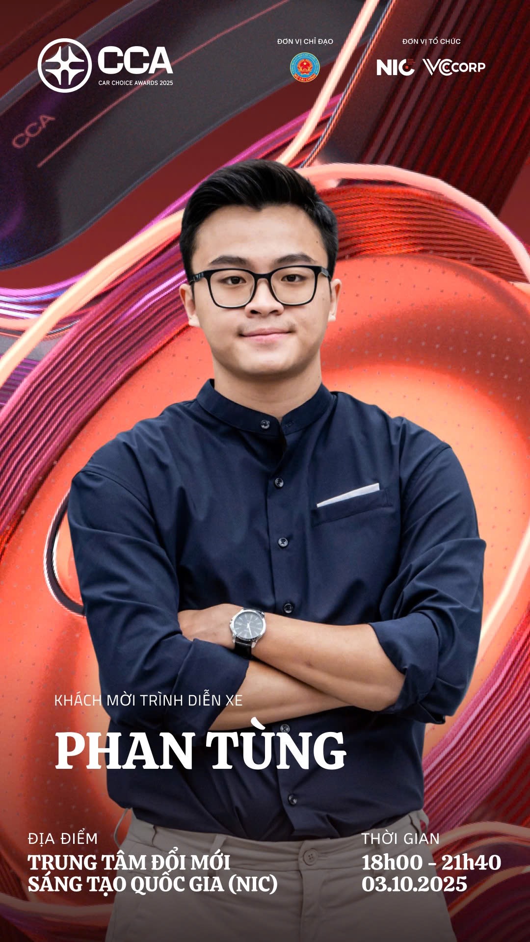 Ảnh chân dung các host biểu diễn xe