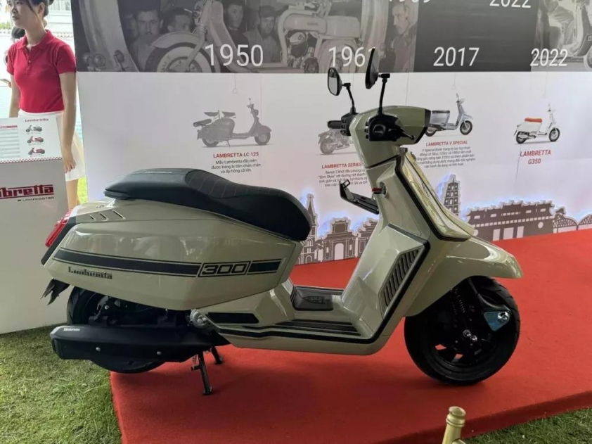 Lambretta X300 3 Thiết kế góc cạnh trẻ trung