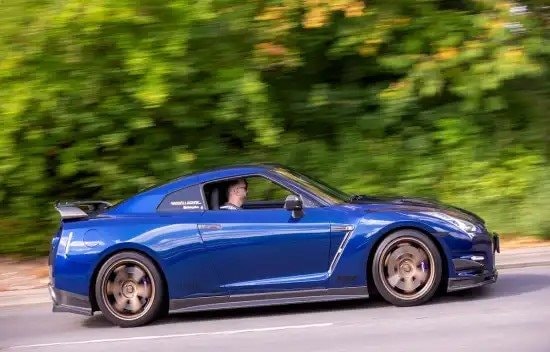 Nissan GT-R