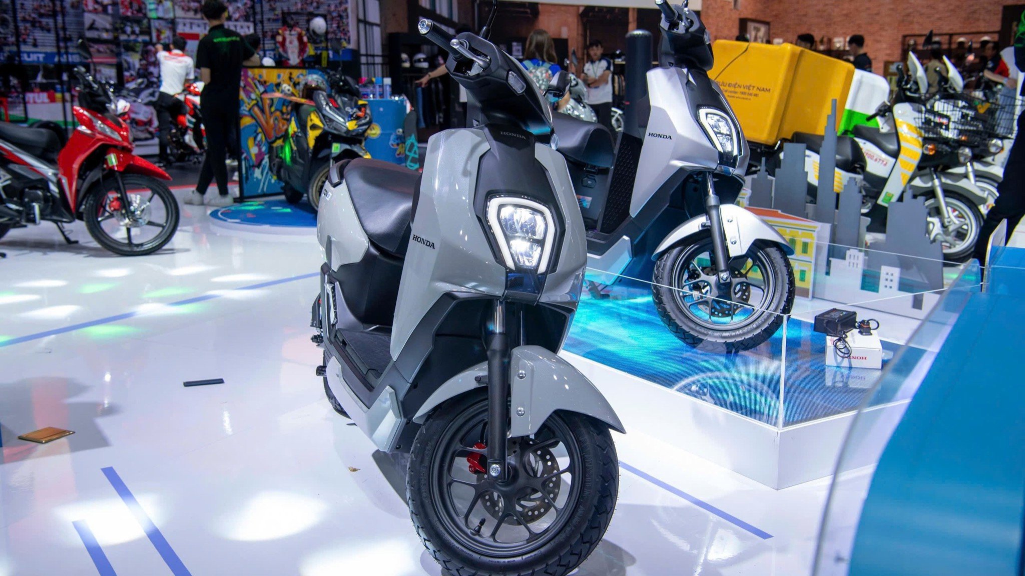 Pin và khả năng vận hành của xe máy điện