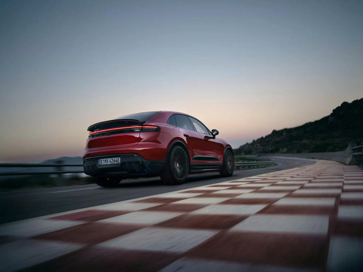 Porsche Macan GTS phiên bản điện toàn cảnh