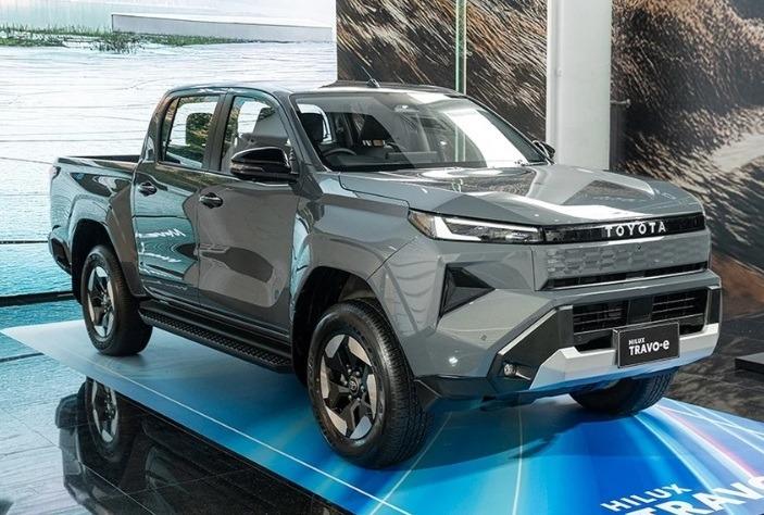 Toyota Hilux phiên bản Travo-e chạy điện