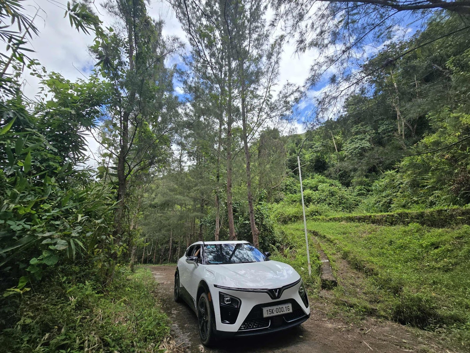 Mạng lưới trạm sạc hỗ trợ người dùng xe điện