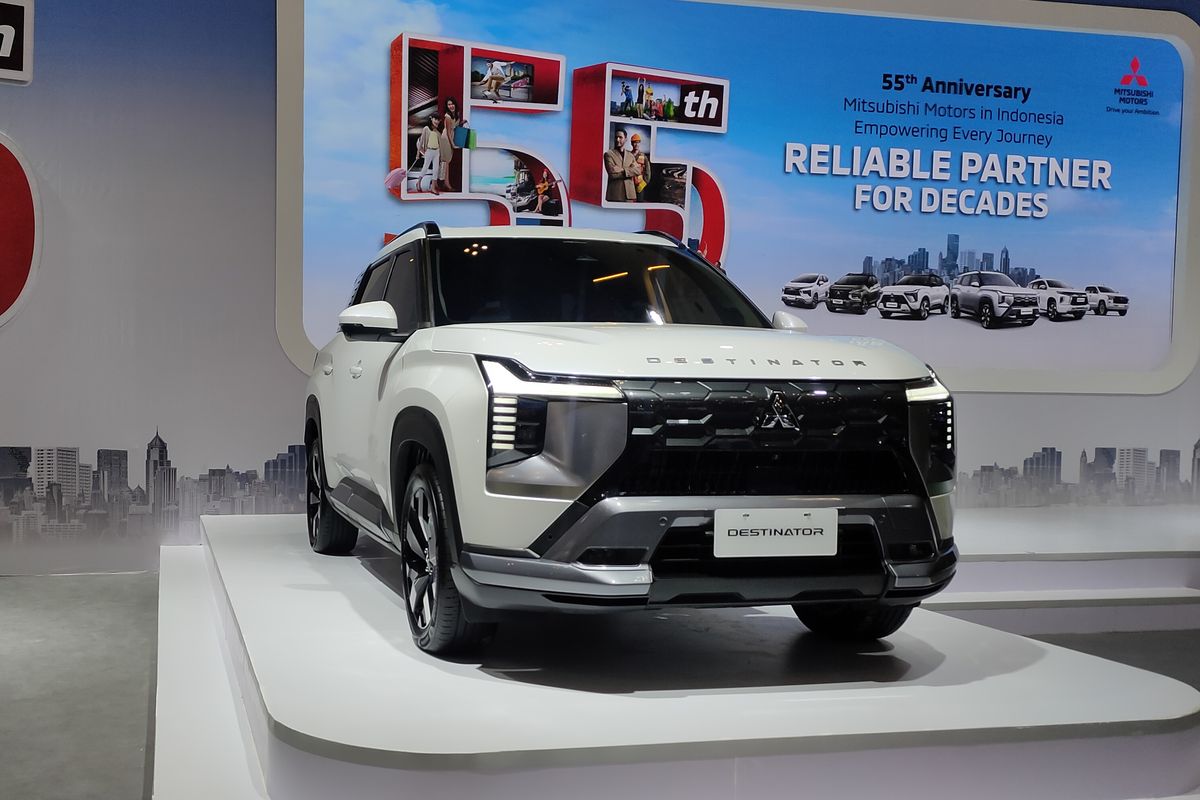 Mitsubishi Destinator bán chạy ở Indonesia Đơn hàng tăng cao thúc đẩy sản xuất