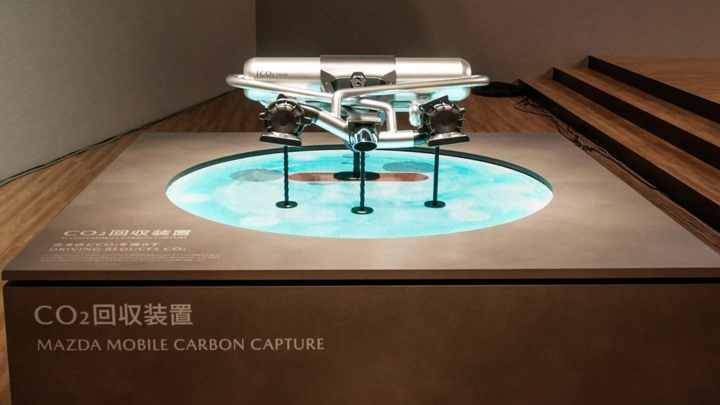 Động cơ CO2 âm của Mazda - Ảnh: Joel Feder.