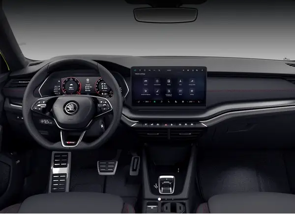 So sánh đối thủ Subaru WRX với Skoda Octavia RS Subaru WRX là đối thủ trực tiếp của Skoda Octavia RS tại Việt Nam