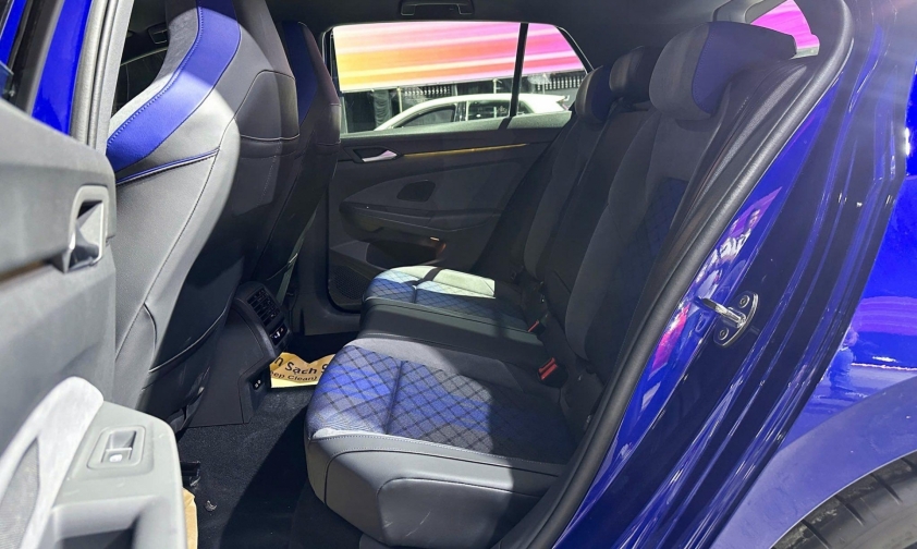 Ghế ngồi thể thao Volkswagen Golf R Performance
