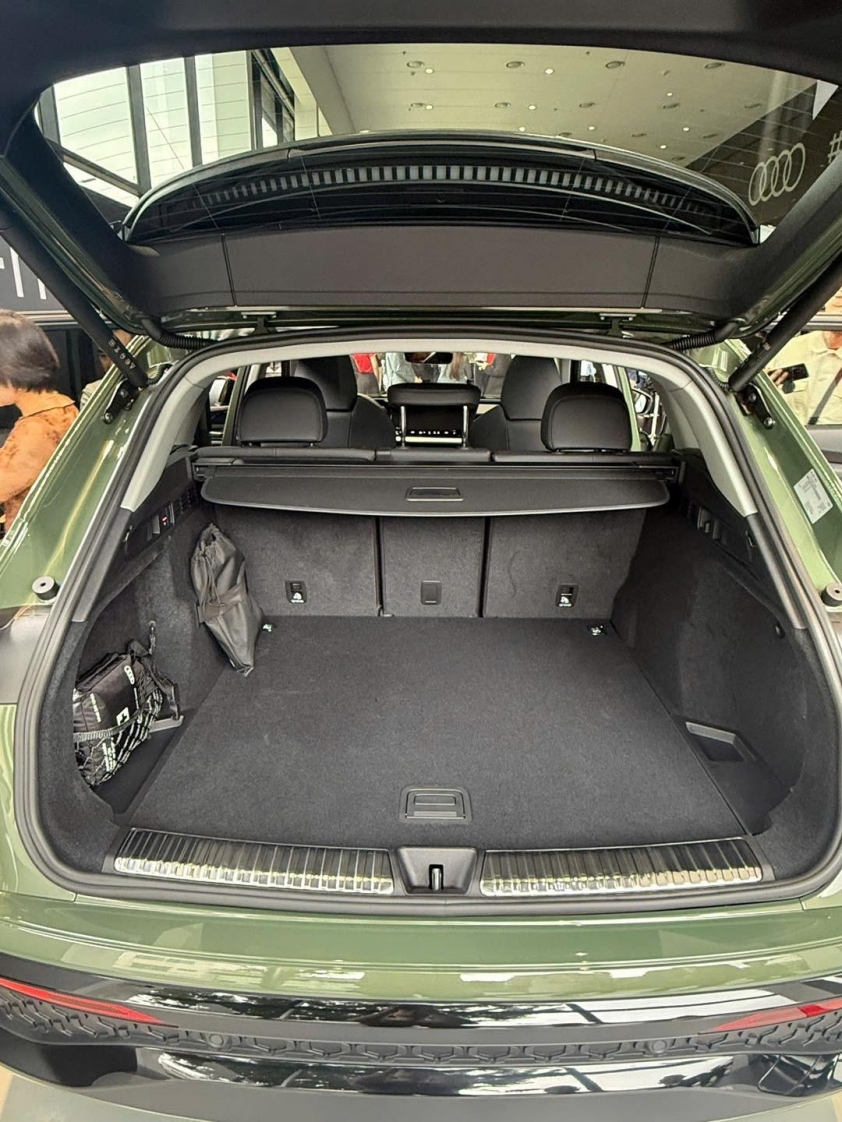 Khoang nội thất Audi Q5