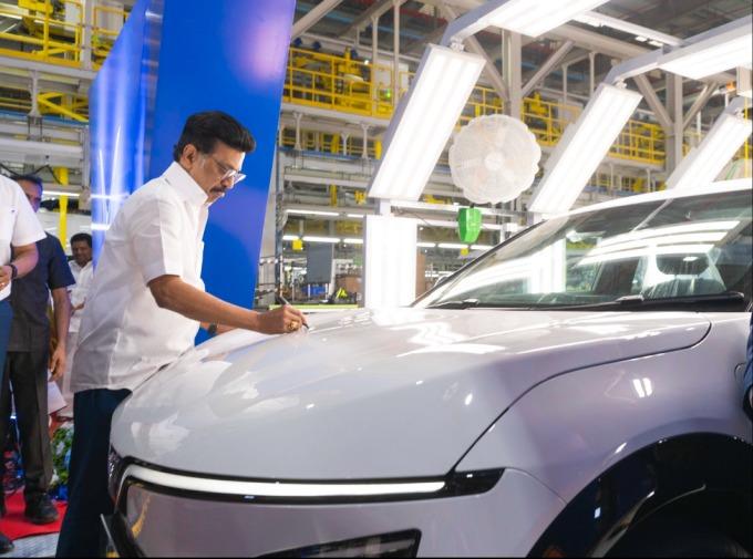 Dây chuyền sản xuất xe điện Dây chuyền xe buýt điện và xe máy điện