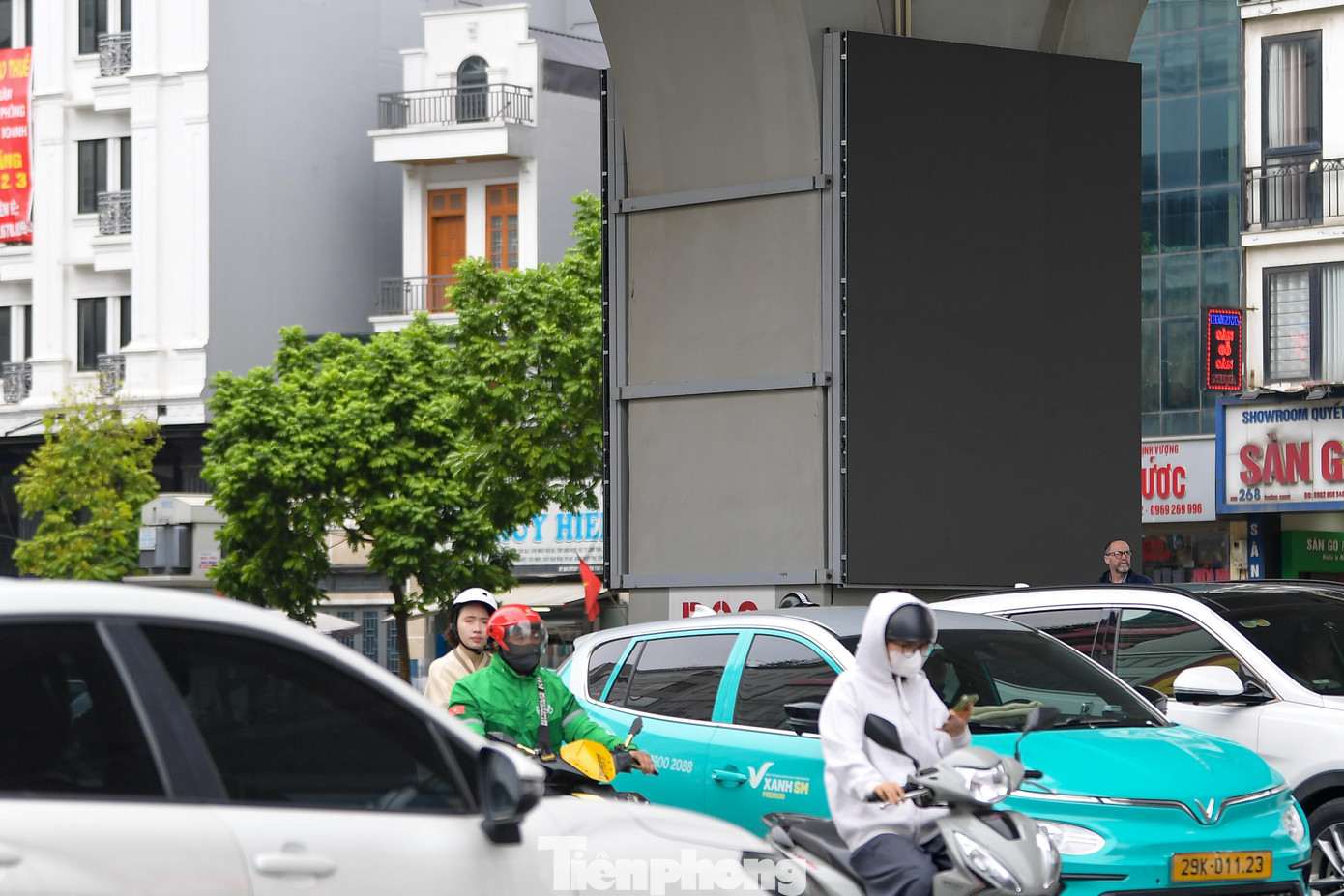 Xe máy xăng cũ chiếm đa số trên đường phố Hà Nội